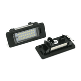 LED osvetlitev registrske tablice BMW – bela LED (E90, F30, E60, X5 in drugi) slika izdelka z močno svetilnostjo.