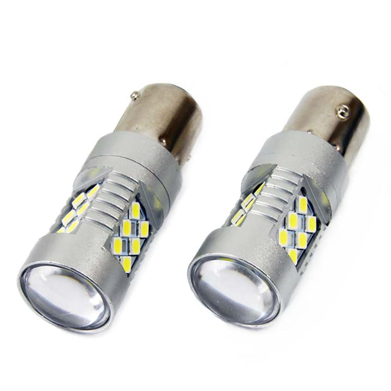 LED žarnica s 24 diodami SMD 3030 in vmesnikom 1156