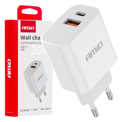 Hvid vægoplader med USB-C og USB-A til 20W opladning