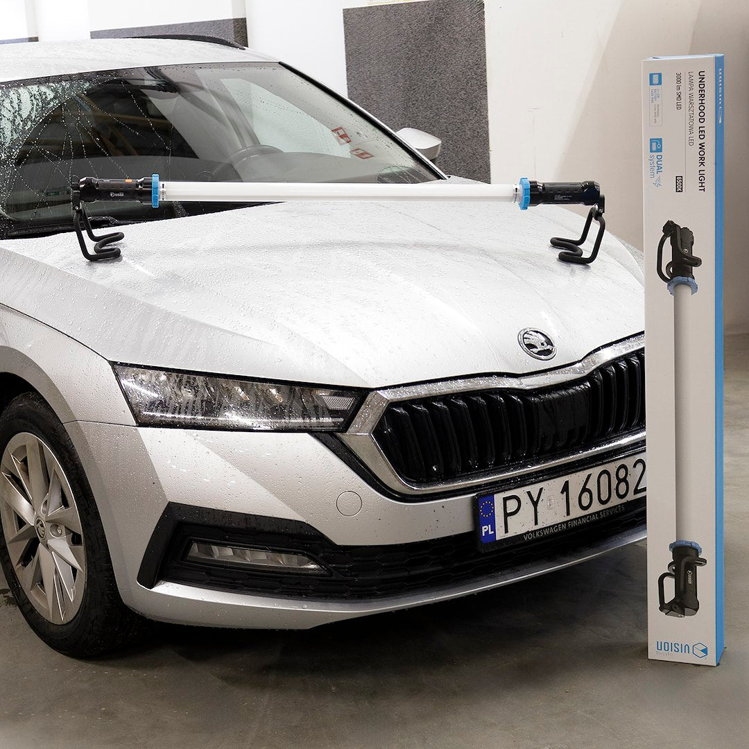 Delovna svetilka z Li-ion baterijo in polnilnikom