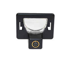 1080P vzvratna kamera za Toyota RAV4 (2006–2012) – integrirana kamera v lučki registrske tablice (125 × 35 mm) 