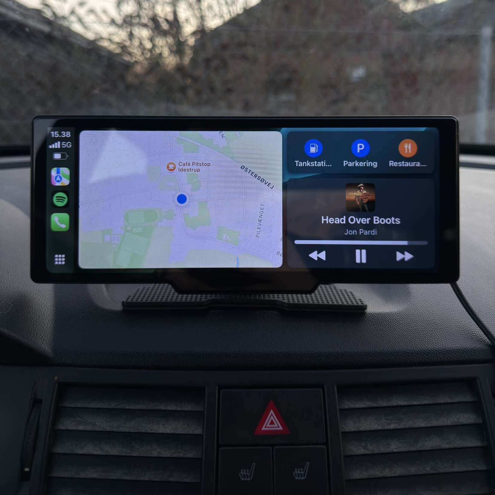Univerzalni Medium - 10,26" radio z Apple CarPlay in Android Auto – Carmediaeurope.com