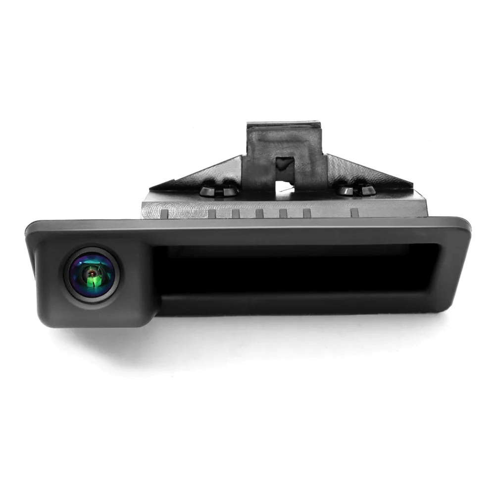 Bakkamera til BMW – integreret i bagklapshåndtag med 1080p kvalitet og diskret design.