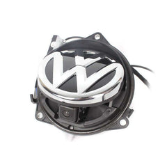 VW Golf 7 - vzvratna kamera v emblemu – Carmediaeurope.com