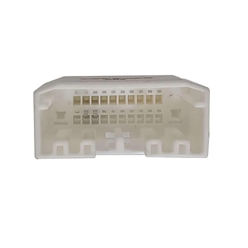Adapter kabel – slika priključka za originalno kamero z radio enoto Carmedia24.si (Dodge Journey/Chrysler 300C itd.).