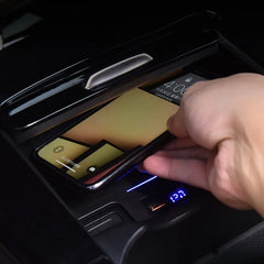 Mercedes-Benz A-Klasse/GLA/GLB brezžični polnilnik za telefon 15W z ambientalno osvetlitvijo 
