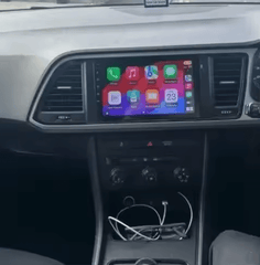 Seat Ateca 16-21 - 9" Radio m. Apple CarPlay og Android Auto installed in car dashboard.